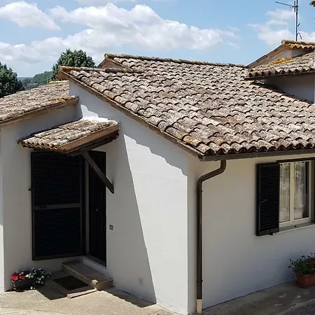 In Campagna Con Piscina A * Todi