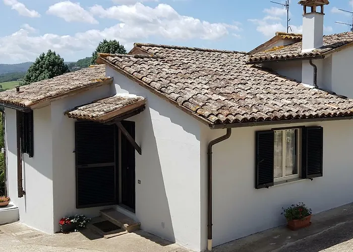 In Campagna Con Piscina A * 토티