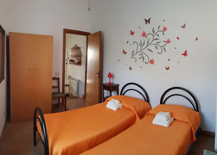 In Campagna Con Piscina A 펜션 *