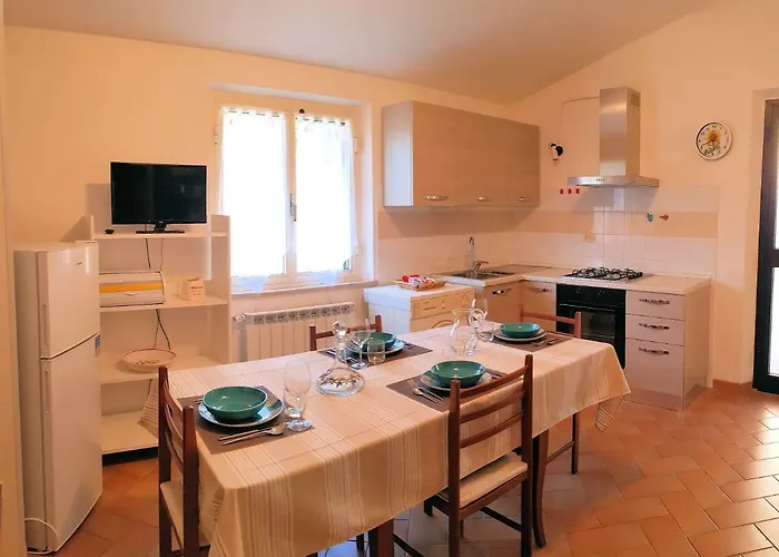 In Campagna Con Piscina A 펜션 토티